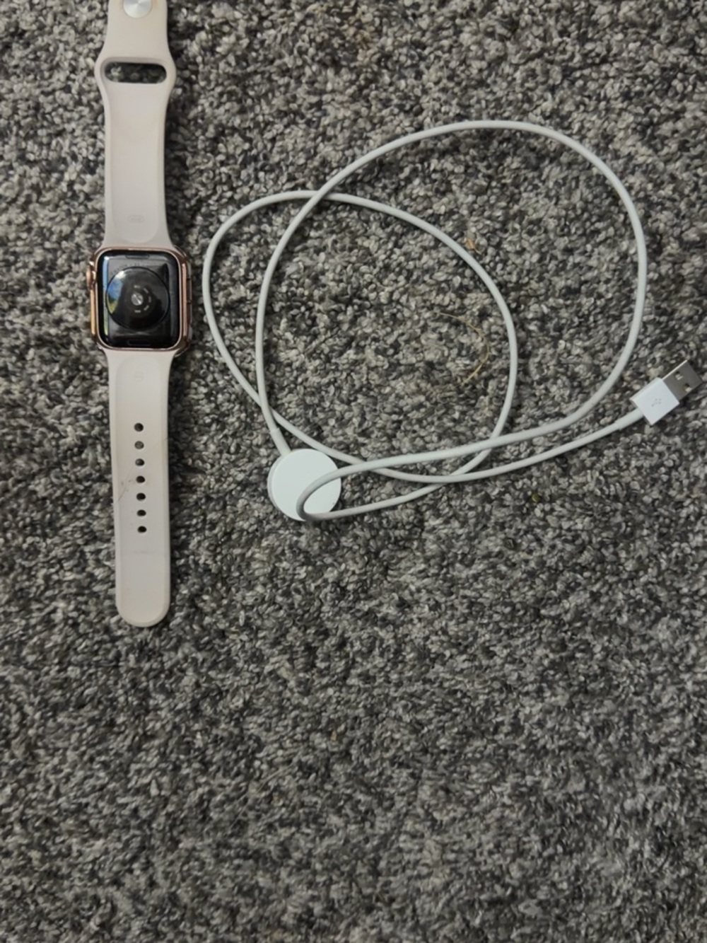 Apple Watch SE 40mm - Picture 2 of 2